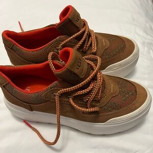 Ugg Marin mega brown size 7